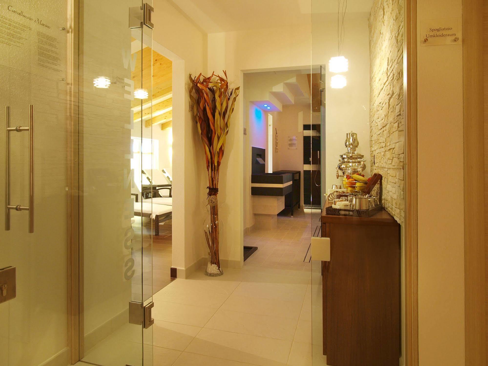 Hotel Garni Corallo Torbole Sul Garda Extérieur photo